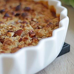Rabarbertid: Nem, hurtig og uimodståeligt lækker glutenfri rabarbercrumble. 