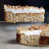 Rabarbertid: Sød og saftig glutenfri rabarberkage med marengs,