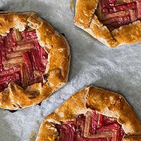 Rabarbertid: De flotteste, lækreste glutenfri rabarber-galetter.